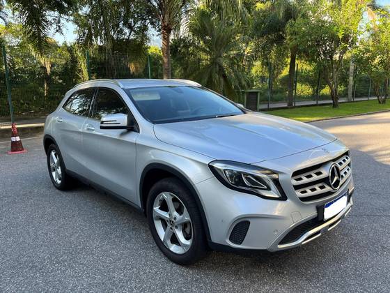 MERCEDES-BENZ GLA 200 1.6 CGI FLEX ADVANCE 7G-DCT